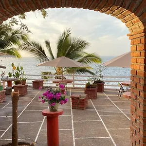 https://traditional-sierra-leon-oceanfront-rooms-adults-only.hotelspuertovallarta.org